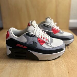 Air Max 90 LV8 Platform Sneaker
